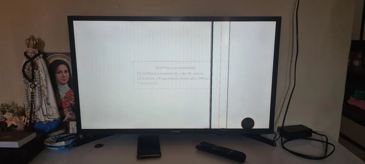 Tv samsung smart 32 com defeito