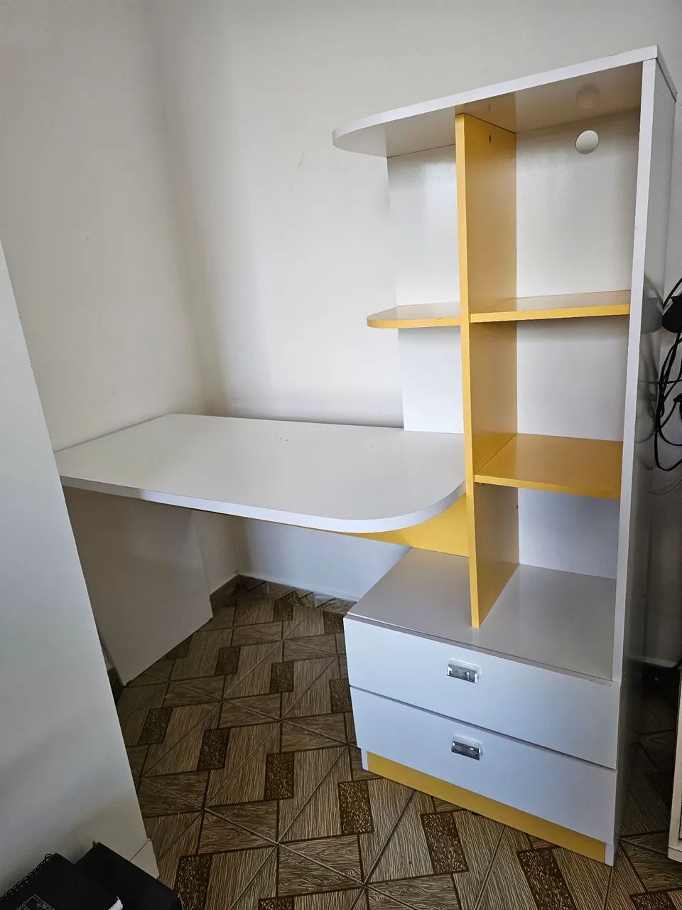 Mesa computador  com gaveta  nicho 260 reais