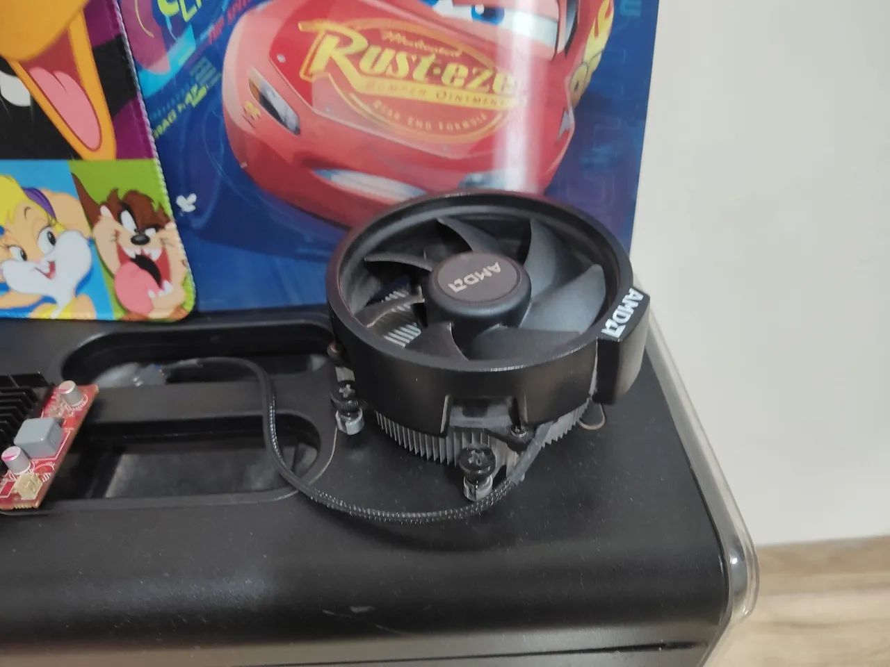 Kit PC Completo: Gabinete Gamer + Radeon HD 5450 + Placa Mãe DDR3 + Windows 10 - R$200 - Foto 3