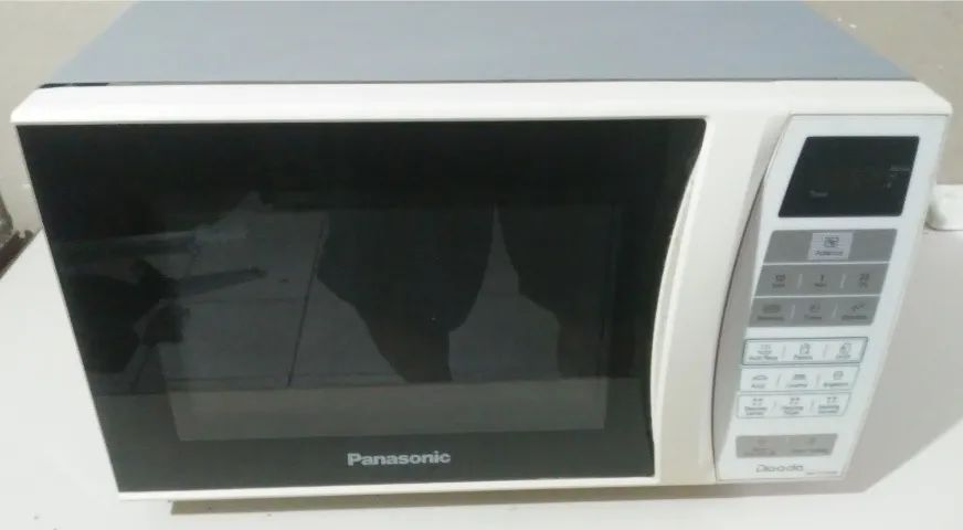 VENDO MICROONDAS PANASONIC DIA A DIA USADO DE 110V - Foto 2