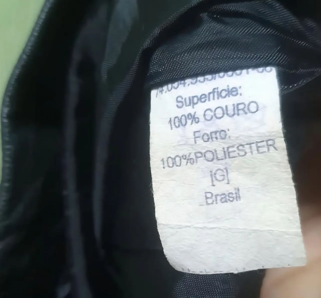 jaqueta 100% Couro Legítimo Feminina Semi-nova e sem detalhes - Foto 5