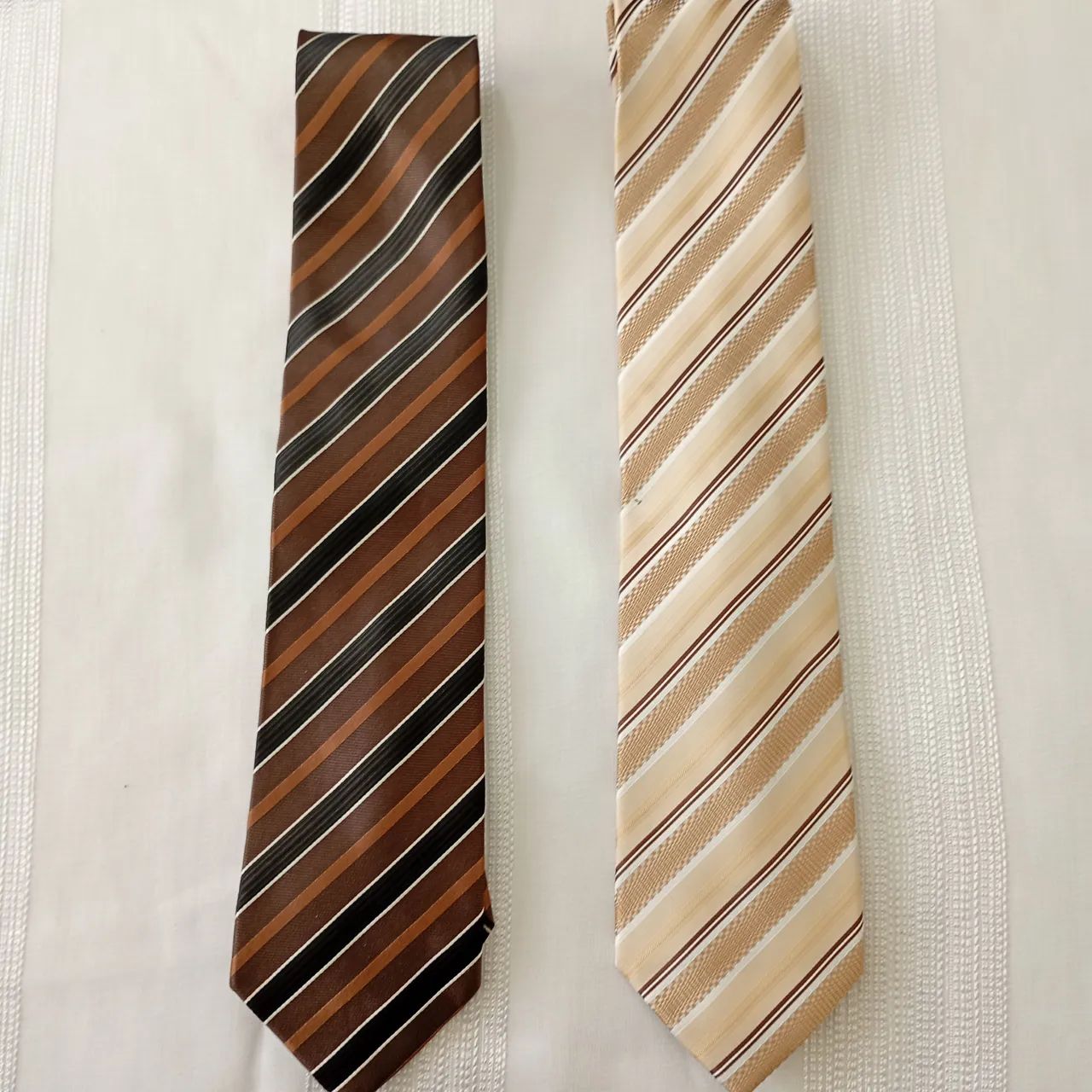 Gravatas Tevah $57 cada