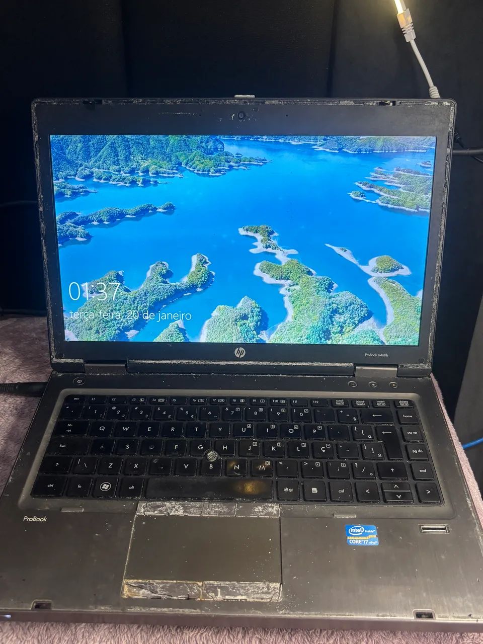 Vende se Notebook usado  