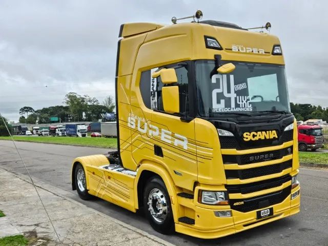 Scania R460 SUPER 4x2 Ano 24 Automático Geladeira Farol de teto e grade carenagem lateral - Foto 5