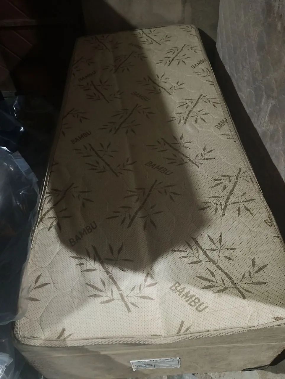 Vendo cama de solteiro  - Foto 2