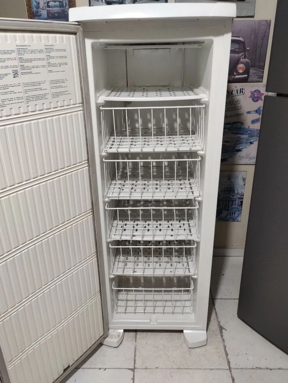 Freezer vertical Electrolux 230 L entrego ler anúncio  - Foto 3