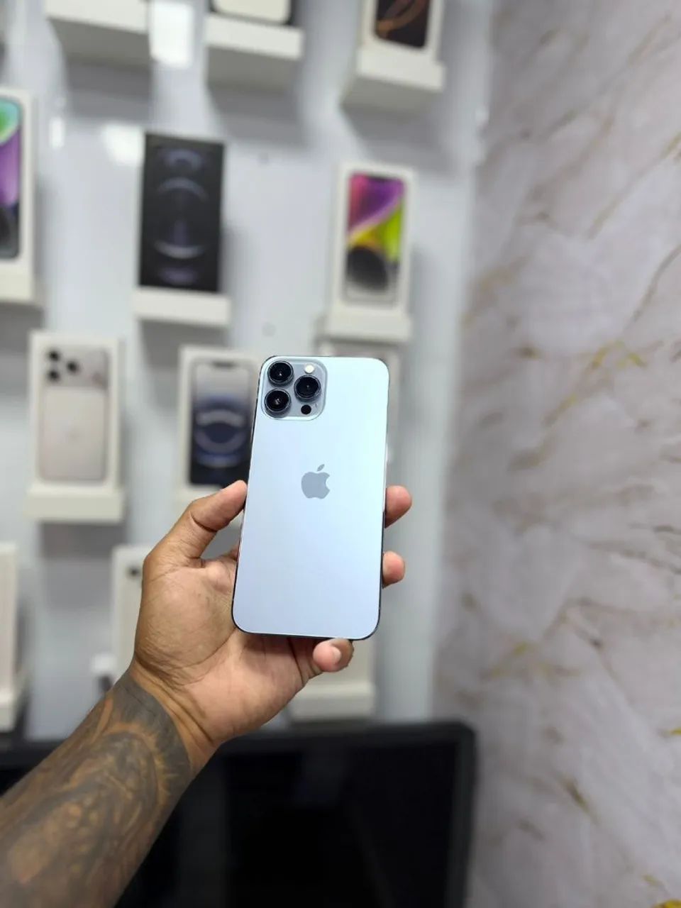 IPHONE 13 PRO MAX 256GB<br>R$ 2.999,00 AZUL - Celulares e