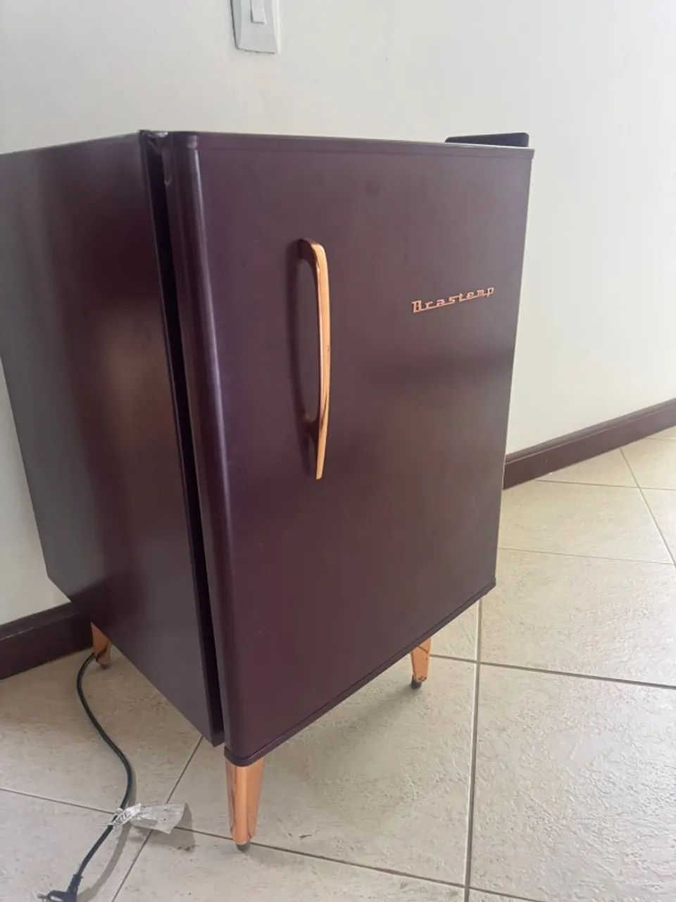 Frigobar Vintage vinho