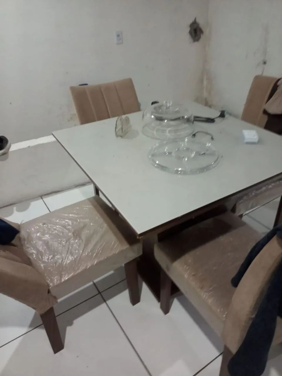 Mesa 4 cadeiras 