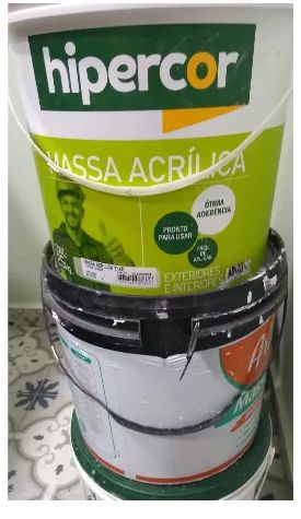 Vendo selador acrílico (intacto), massa acrílica e tinta cerâmica (usadas) - Foto 2
