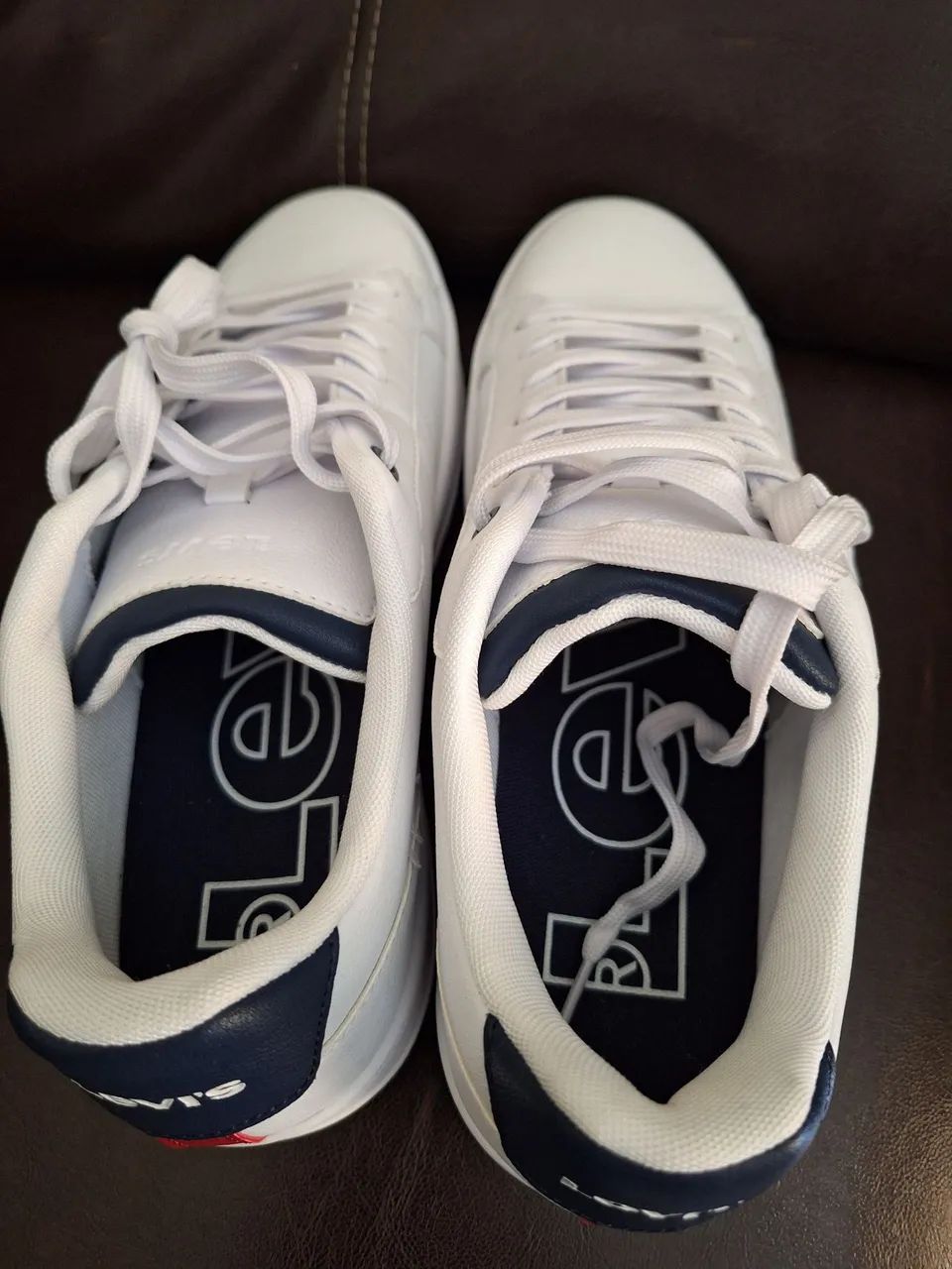 Tenis Levis 9,5 Original 41 - Foto 2