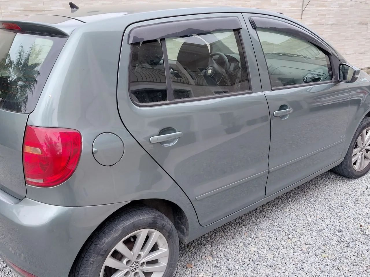 Volkswagen Fox 1.0 MI Total Flex 8V 5P 2011 - Foto 2