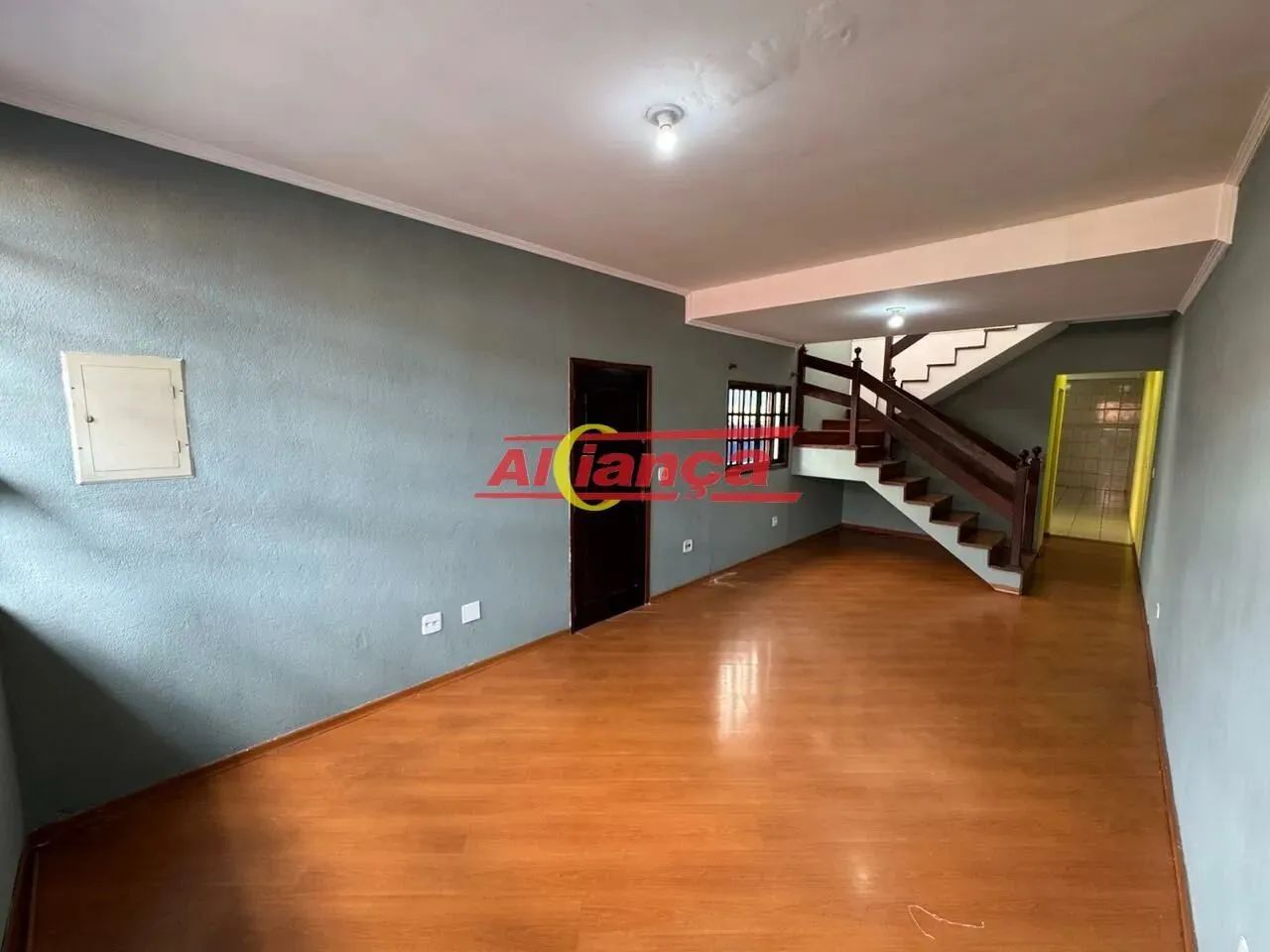 SOBRADO Á VENDA COM 3 SUÍTES + EDÍCULA no JARDIM SANTA MENA em GUARULHOS/SP - Foto 4