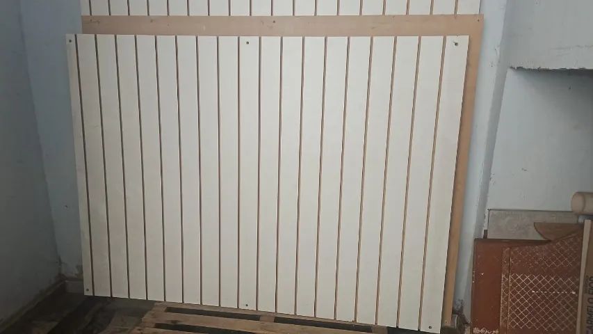 PAINEL CANALETADO EM MDF - EXPOSITOR PARA LOJAS E COMÉRCIOS - Foto 5