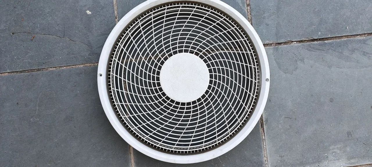 Grade de proteção ar condicionado DB65