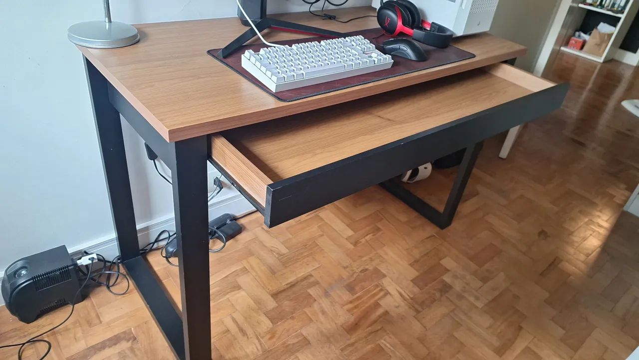 Escrivaninha com gaveta - Foto 2
