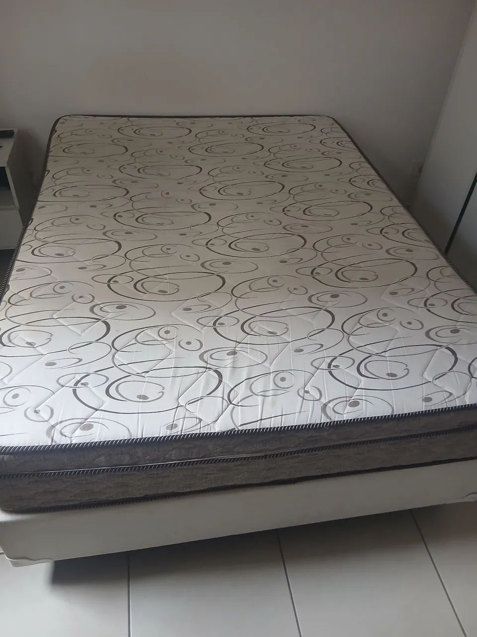 Vende-se cama box com colchão  - Foto 3