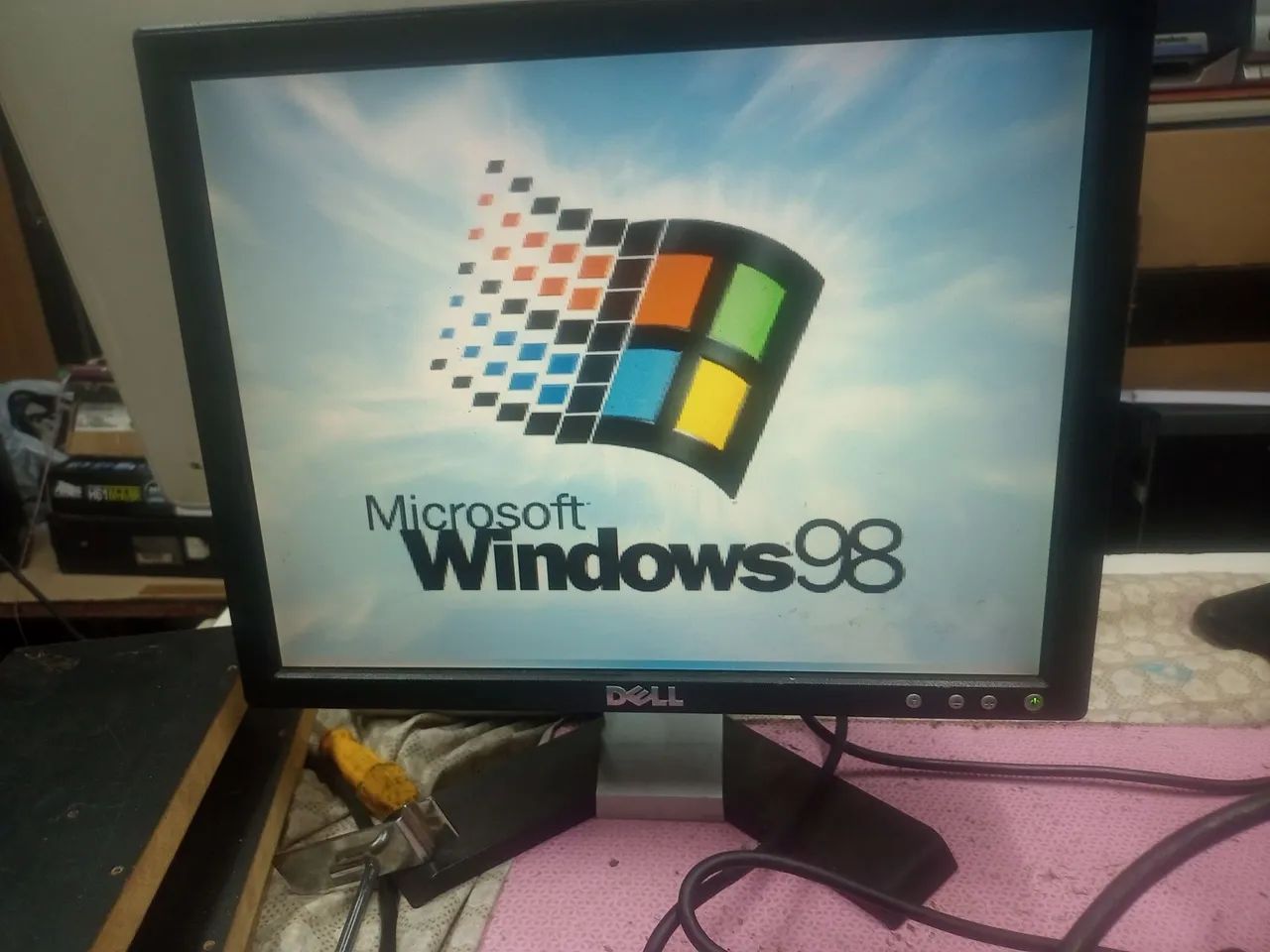 CPU K6 2 antiga funcionando Windows 98 - Foto 2