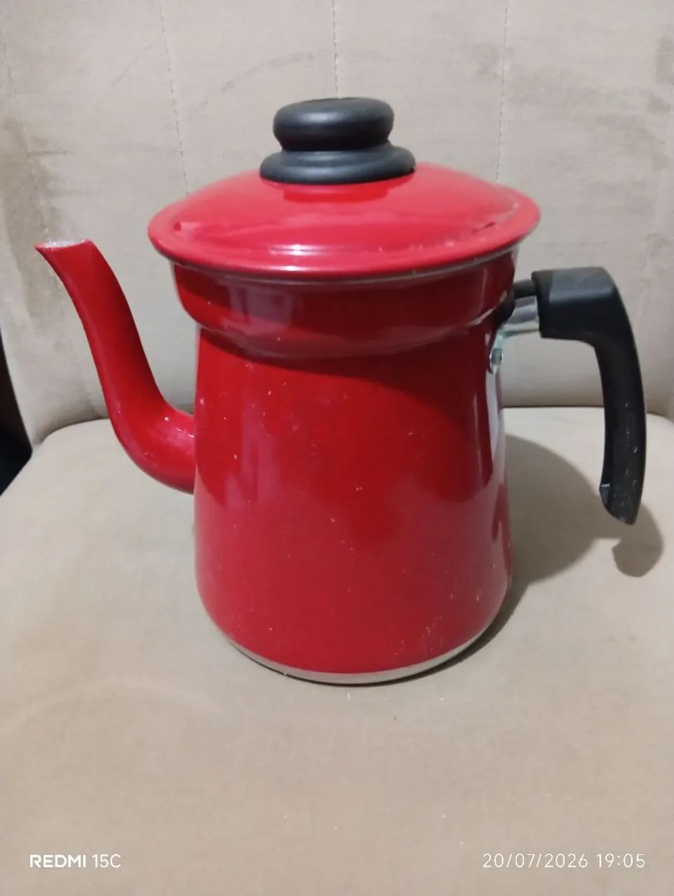 Bule vermelho antigo 