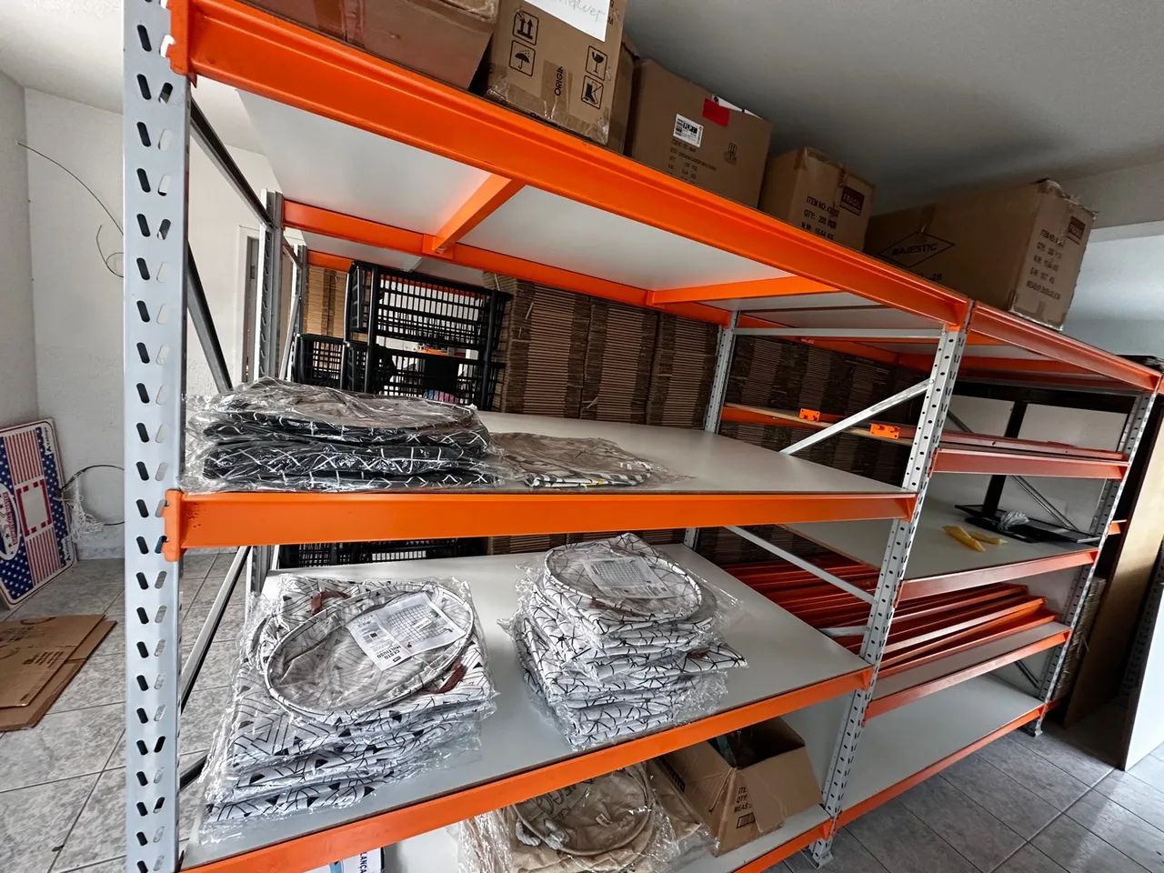 Vendo 2 mini porta palets com continuação 