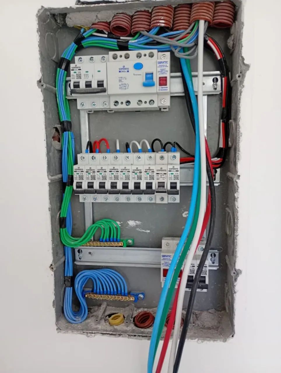 SERVIÇOS ELÉTRICOS E HIDRÁULICOS - Foto 3