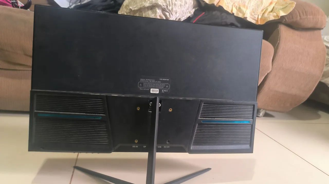 vendo monitor duex 27 polegadas, 180hz com algum defeito na tela <br>300