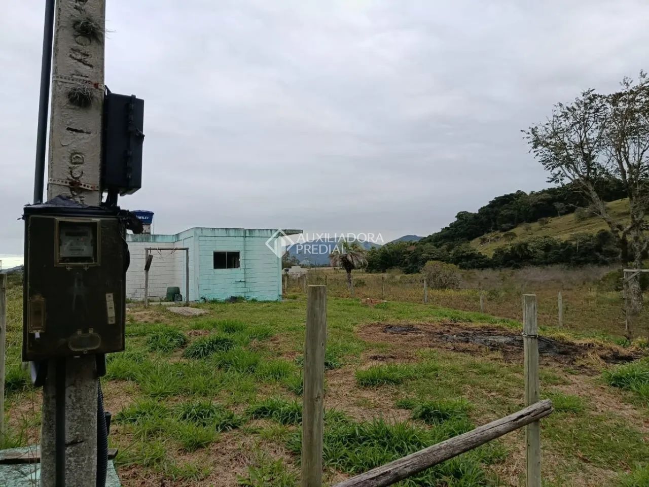 Casa de 36m2 com amplo terreno de 450 m² - Foto 2