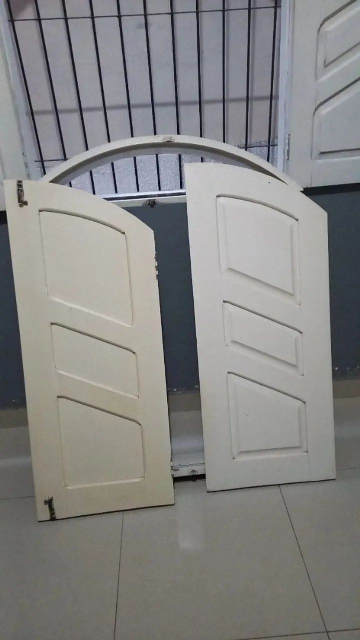 Vendo janela de madeira 
