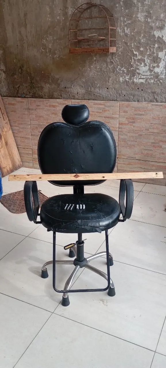 CADEIRA DE BARBEIRO+BANCADA