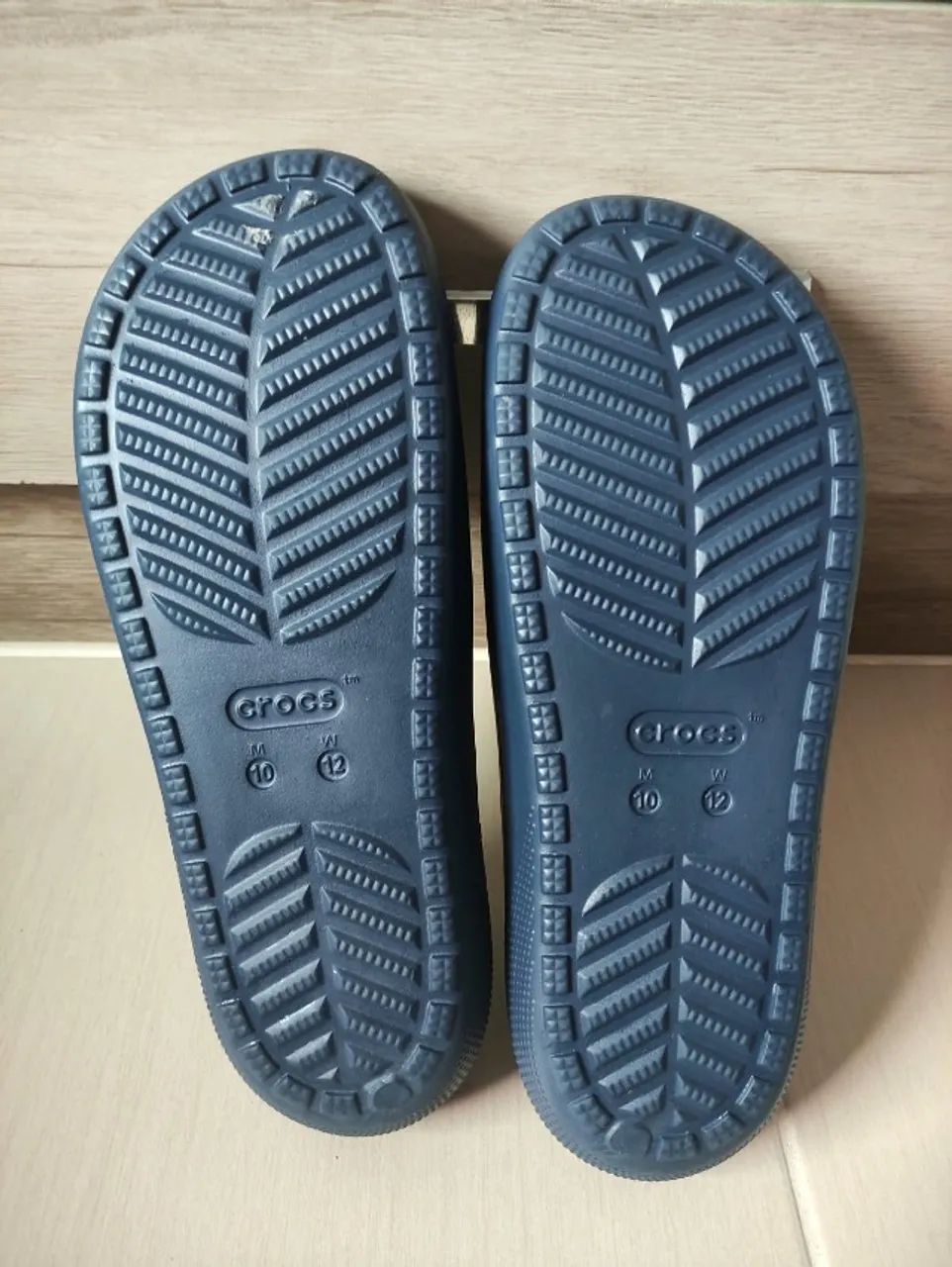 crocs classic slide v2 navy - m10 - Foto 3