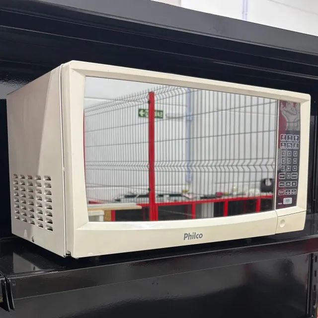Microondas, funcionando perfeitamente. 
