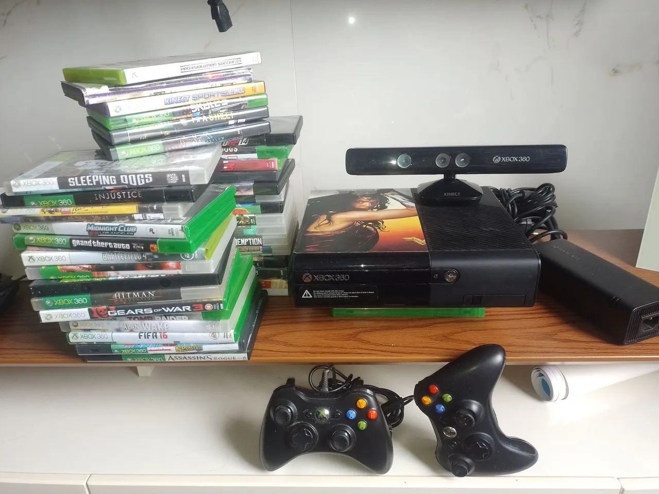 Xbox 360 2 controles fonte e Kinect, 36 jogos