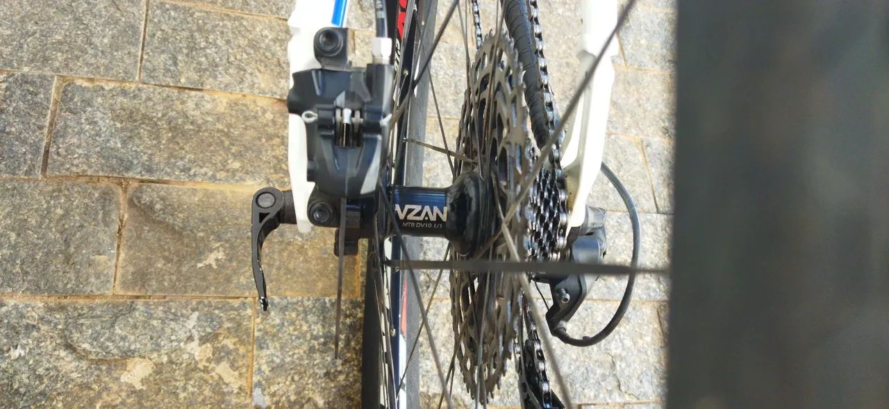 Bicicleta GT 27,5 - Foto 3