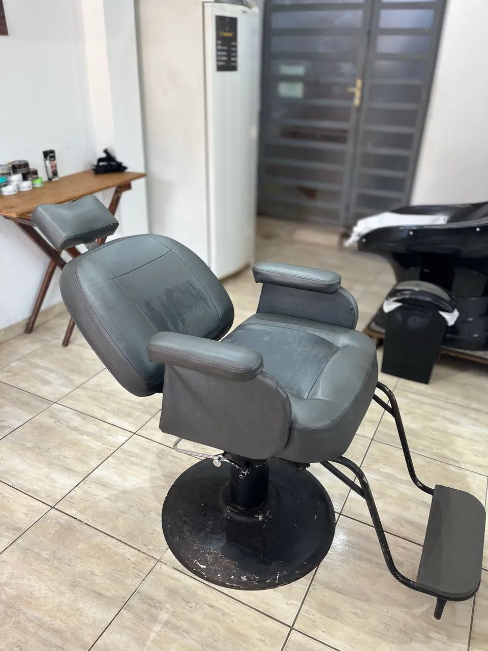 Cadeira de barbeiro reclinável  - Foto 2