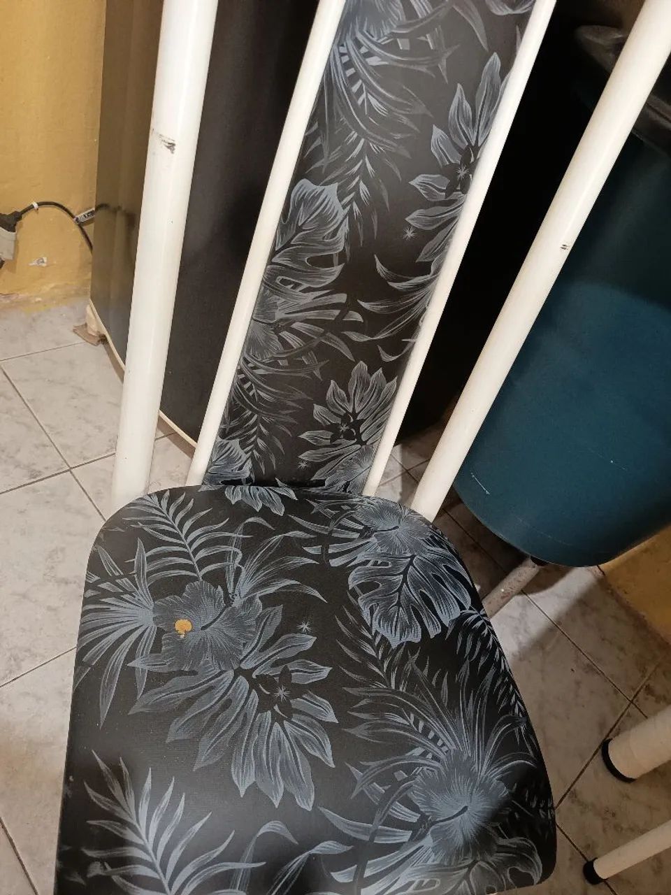 Mesa 4 cadeiras  - Foto 3