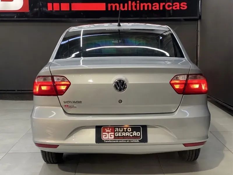 Volkswagen Voyage 1.0 Flex 12V 4p, foto 3 de 19