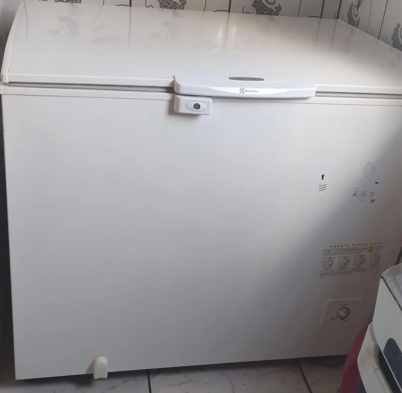 Freezer Electrolux 360litros - Foto 2