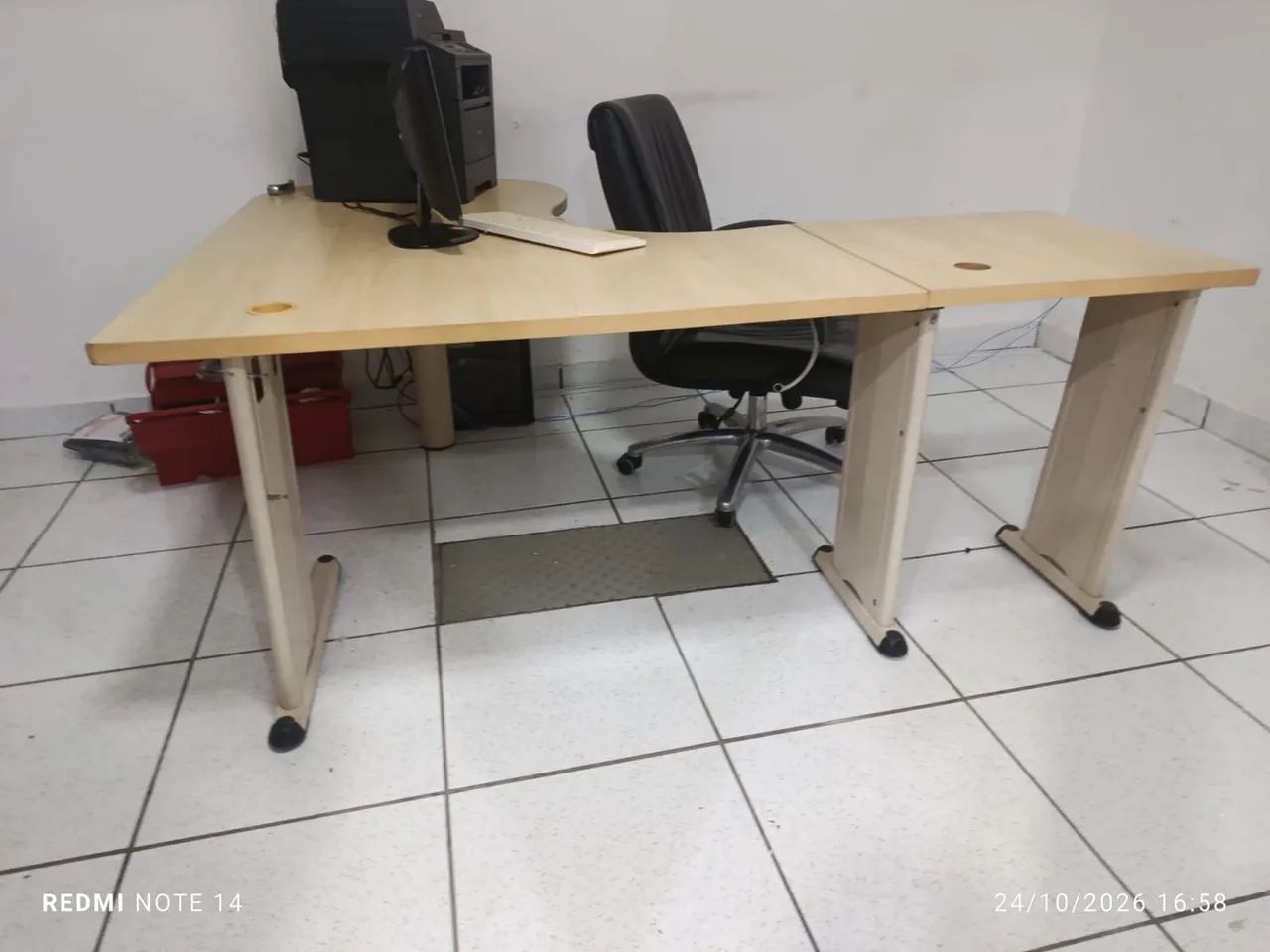 Mesa de escritório formato L - Foto 4