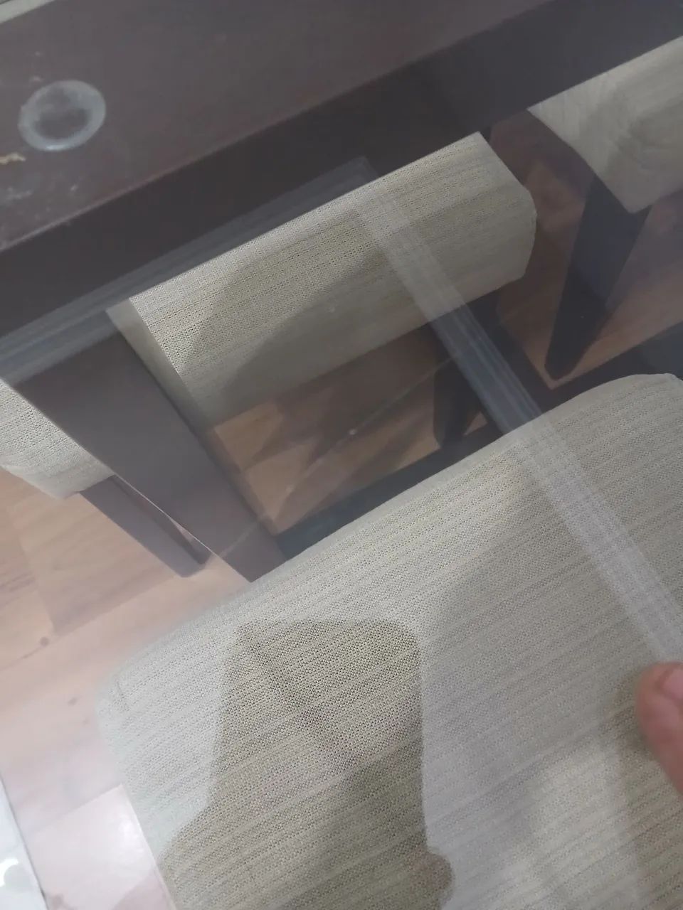 Mesa tampo vidro com 4 cadeiras - Foto 2