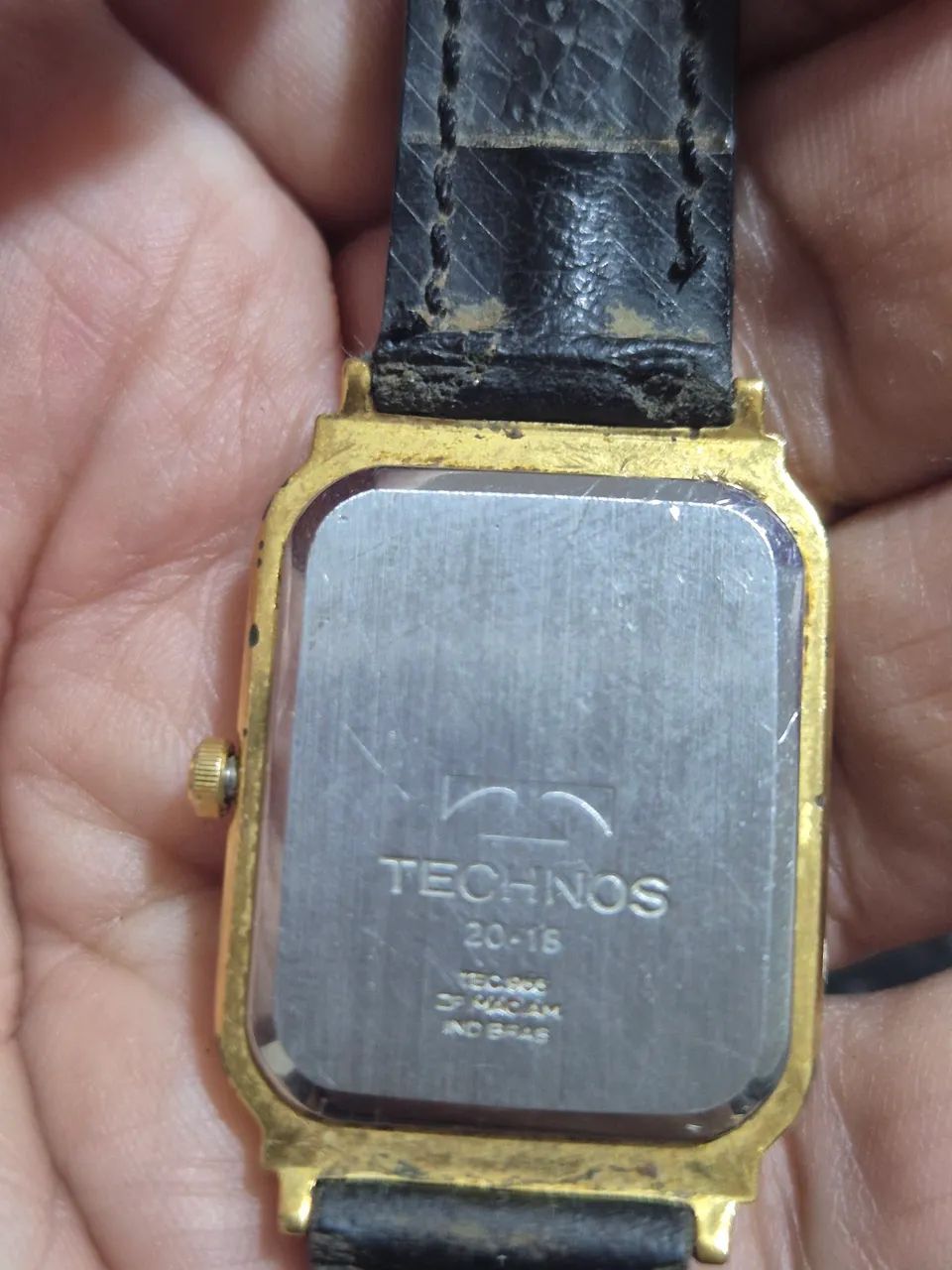 Relógio TECHNOS TANK VINTAGE À QUARTZ DOURADO - FUNCIONANDO