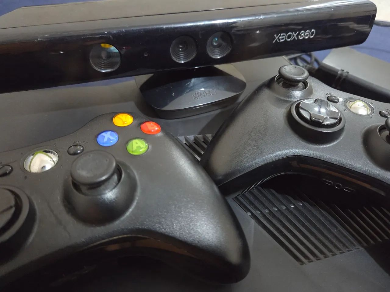 Xbox 360 - 500gb (Kinect 2 controles) - Foto 4