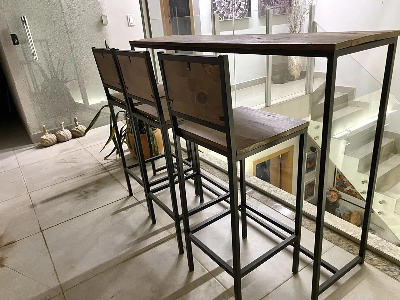 Aparador com banquetas - Foto 3