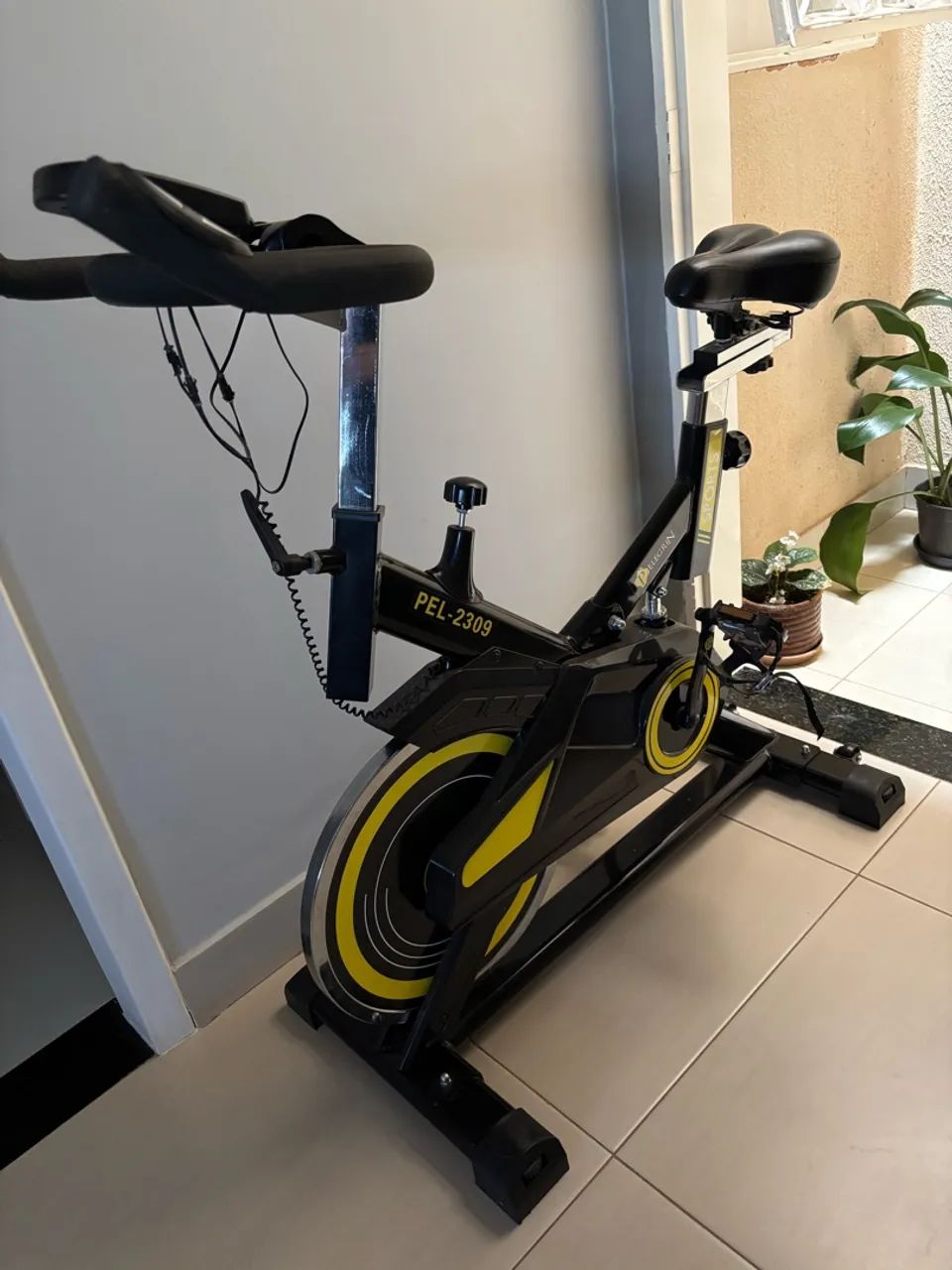 Bicicleta Ergométrica Pelegrín 2309 - Foto 2