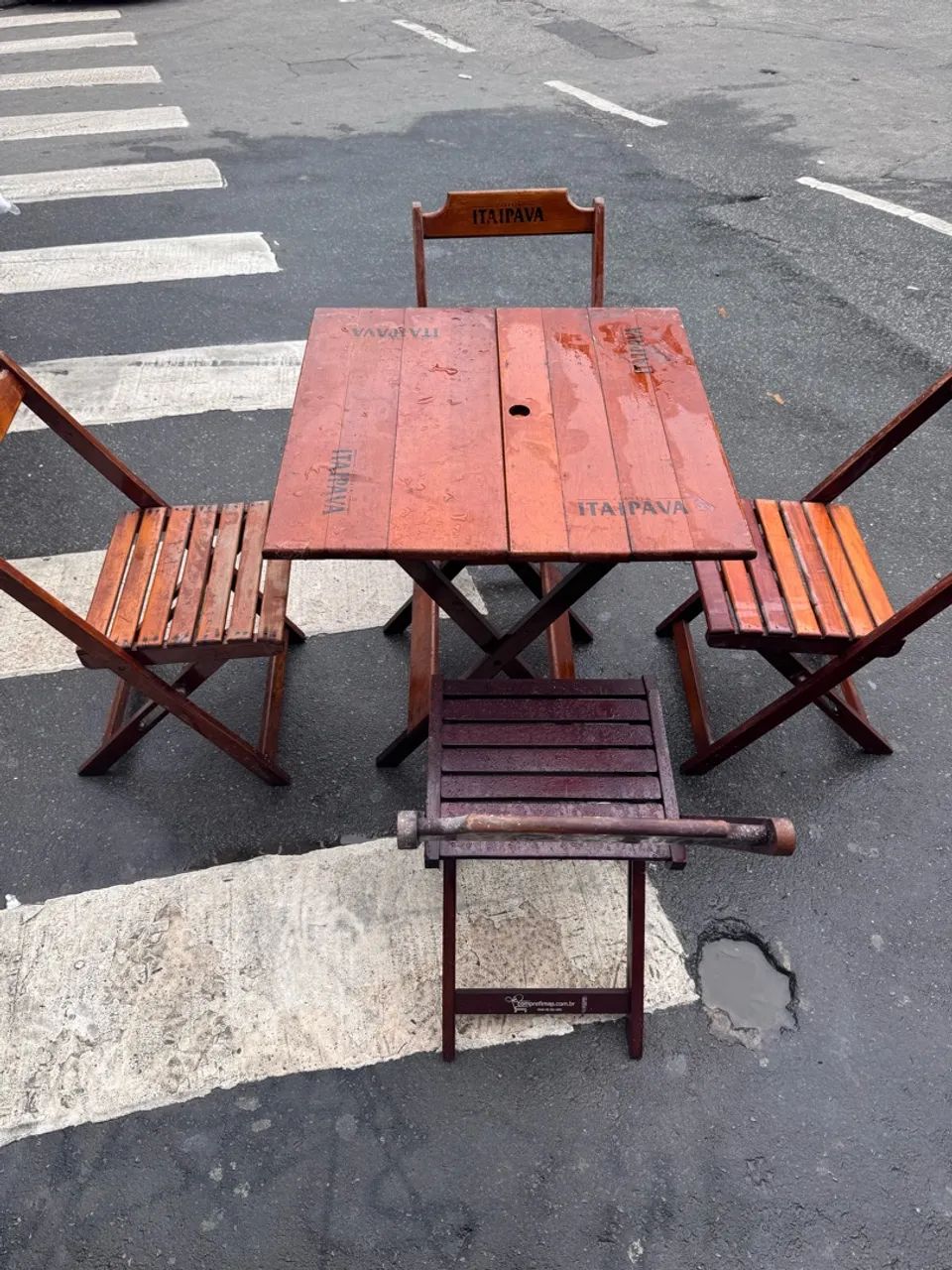 Jogo de mesa com cadeiras maciça  - Foto 3
