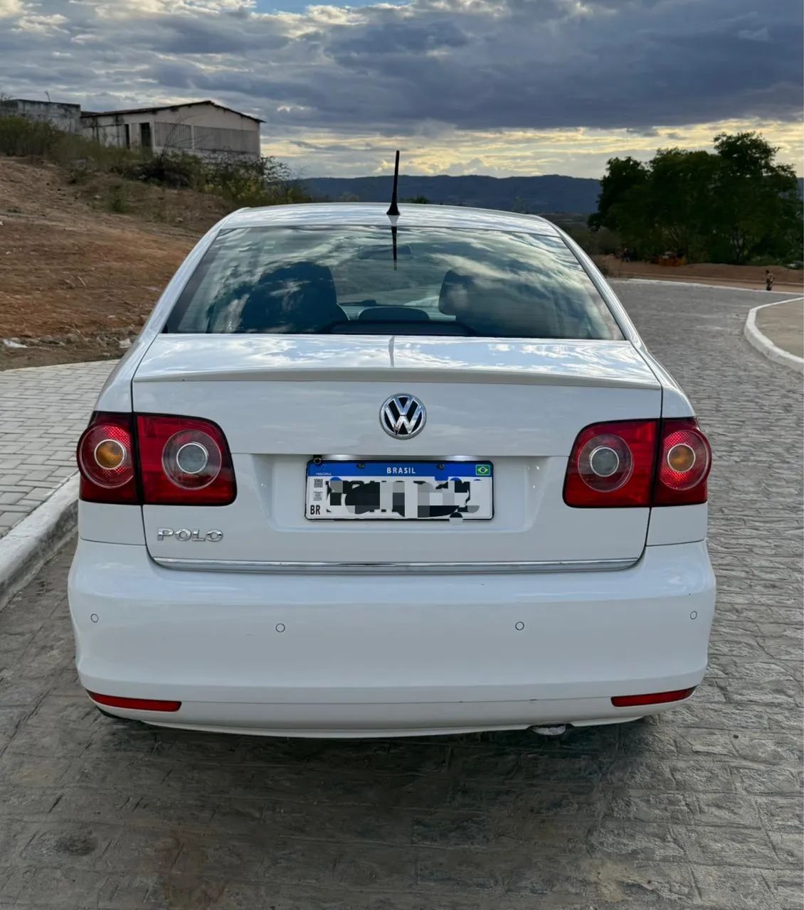 Volkswagen Polo Sed. Comfort. 1.6 MI Tot. Flex 8V 2013 - Foto 3