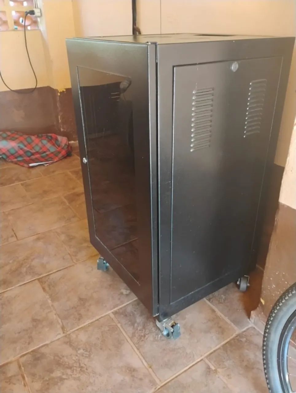 Rack Servidor com rodas - Foto 2