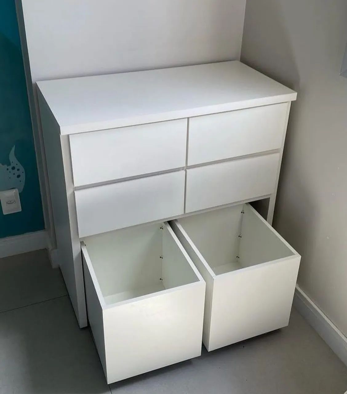Cômoda Com Dois Baús Móveis 