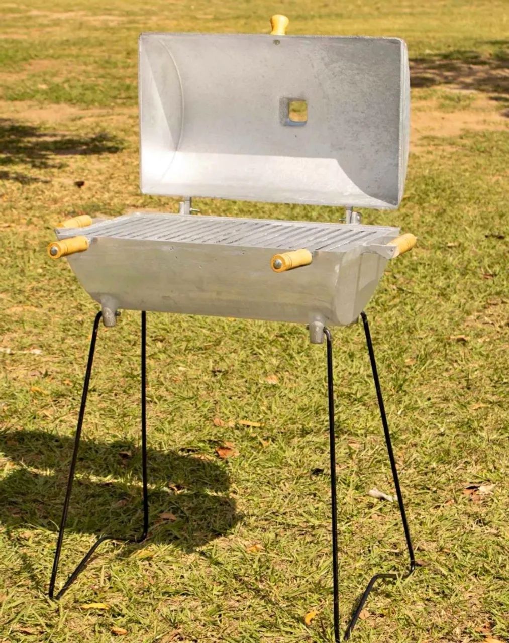 Churrasqueira de alumínio batido extra grande 