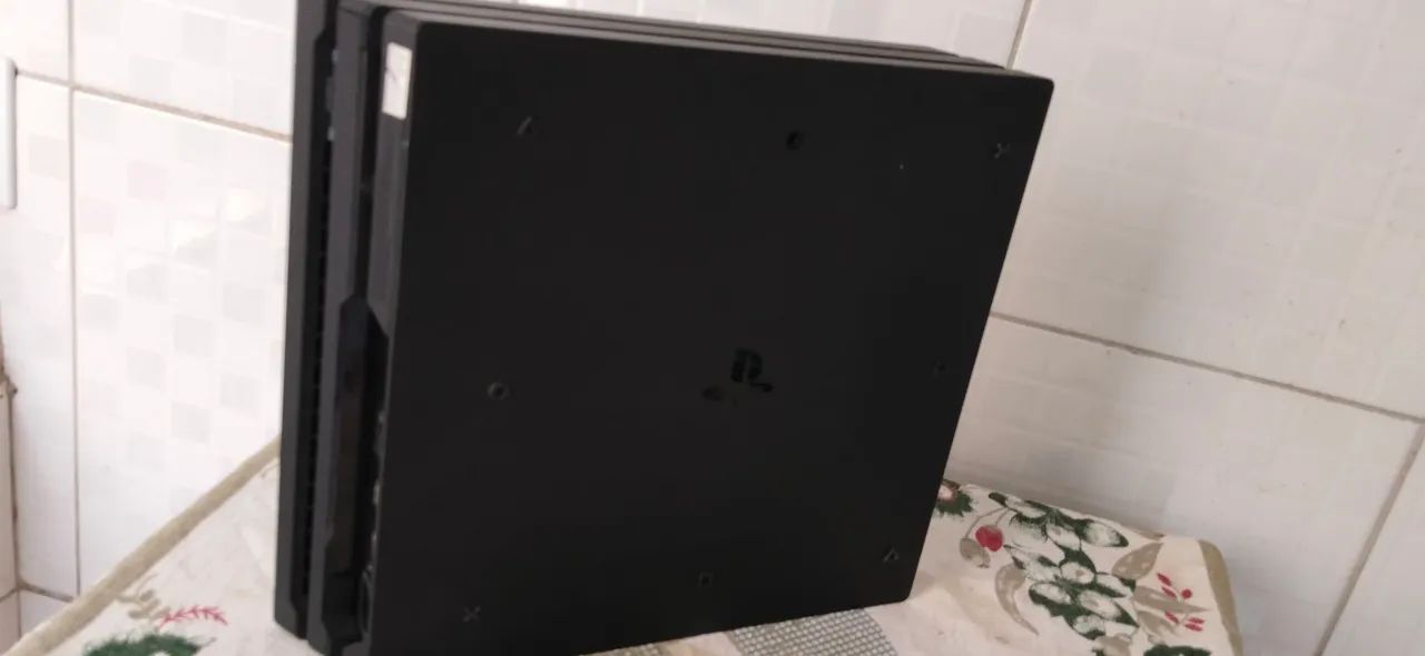 Ps4 pro 2000 - Foto 4