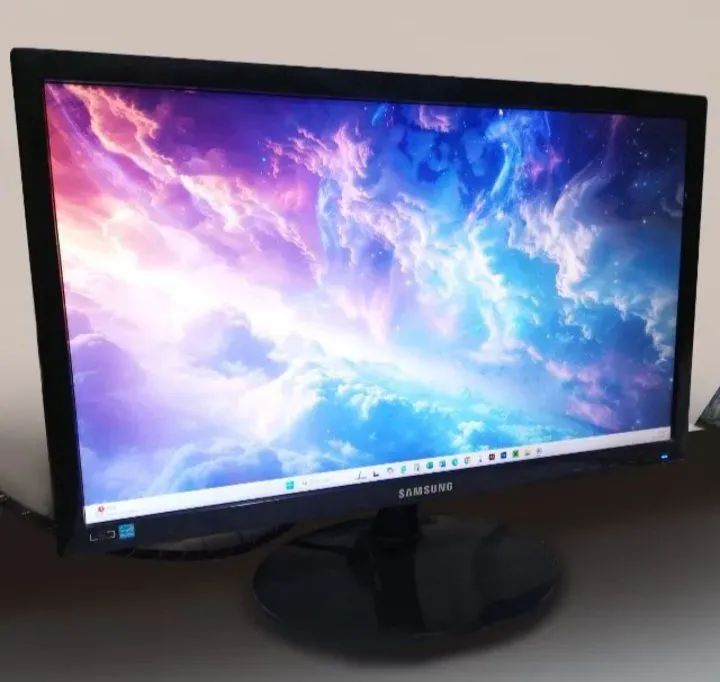 Vendo Monitor Samsung 21 Polegadas  - Foto 2